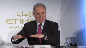 Etihad chef James Hogan på dagens pressekonference i Abu Dhabi
