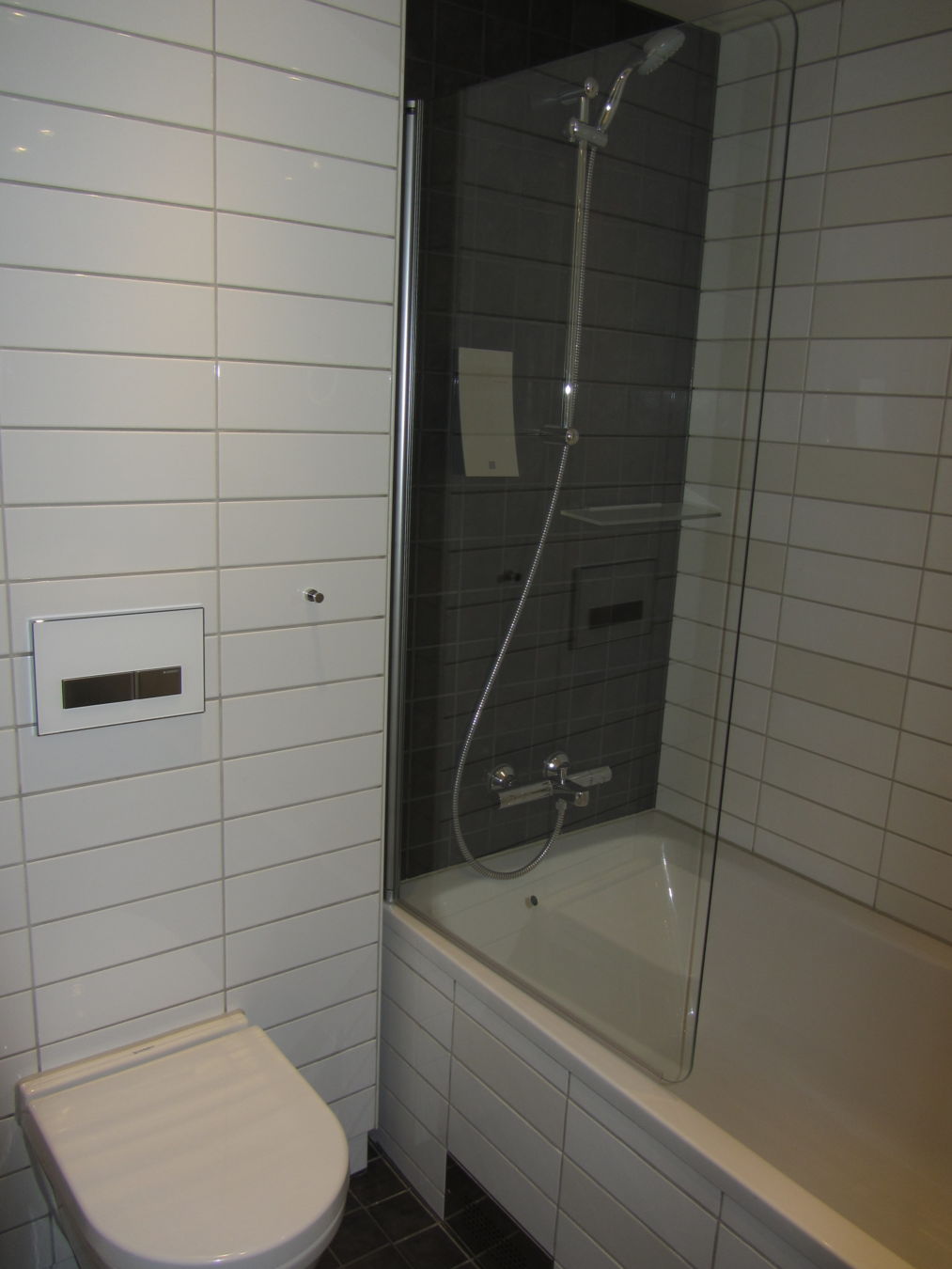 Kombinert løsning, dusj og badekar